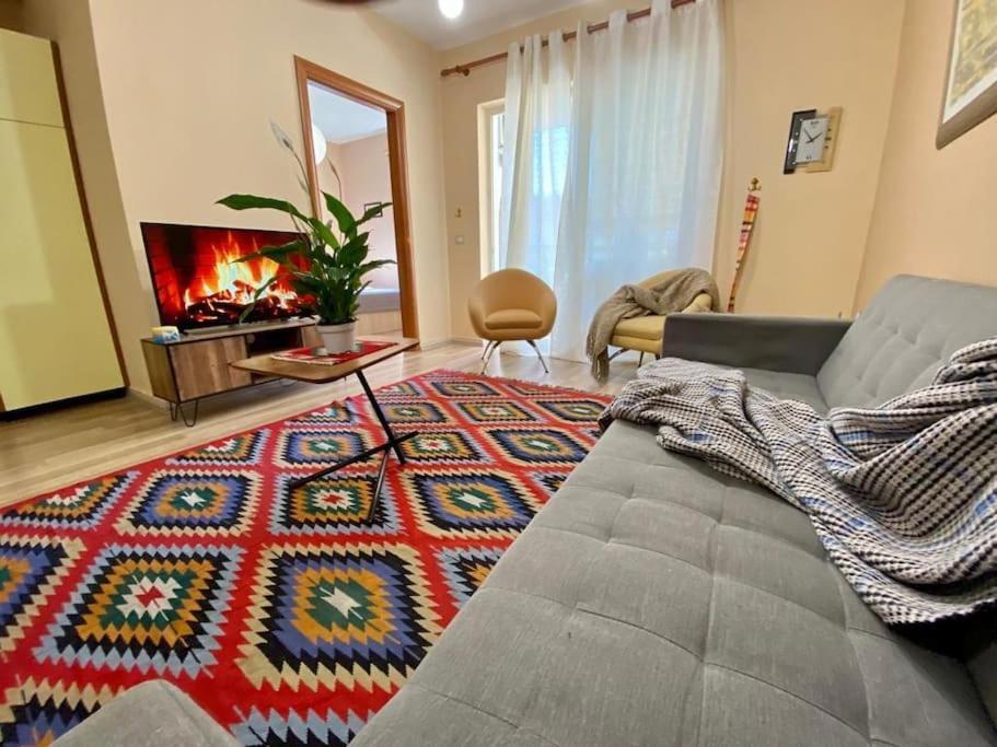 *Heart Of New Bazaar 1 Bed Apt* Apartment Tirana Bagian luar foto